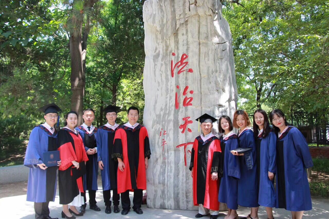 热门研究生专业学费高_研究生学费10万专业_北大光华金融硕士年薪