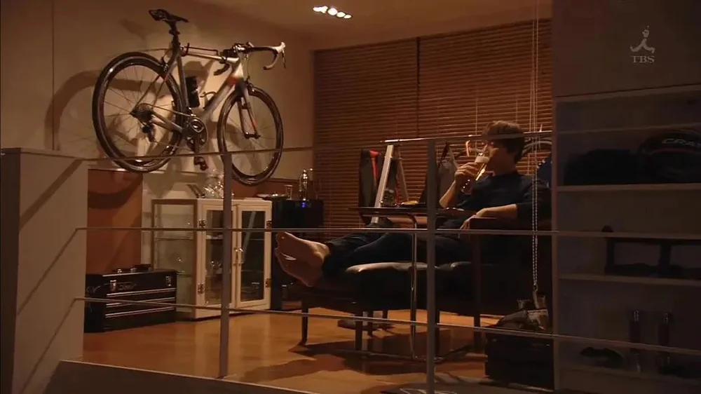 摇摆态买房决策_够房人买房心态_炒房炒成房东,炒股炒成股东