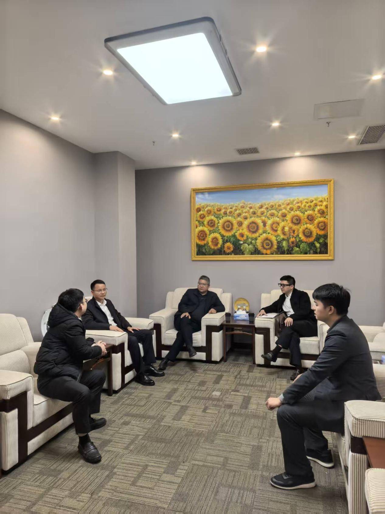 南昌金融银行中心服务台电话_南昌银行金融服务中心_南昌金融办电话