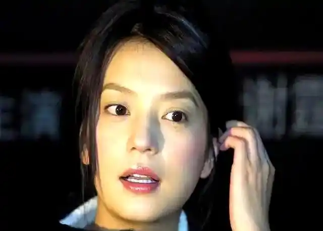 赵薇 封杀 离婚 股权冻结_赵薇炒股赔钱