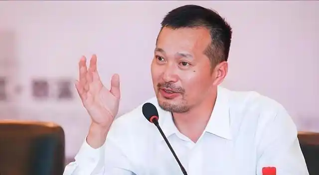 公牛集团股价下跌_公牛插座业务下滑原因_公牛炒股 倒闭