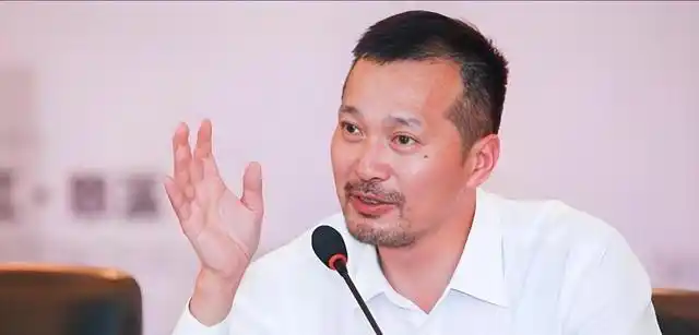 公牛炒股 倒闭_公牛业绩下滑内外因素_公牛股价腰斩原因分析